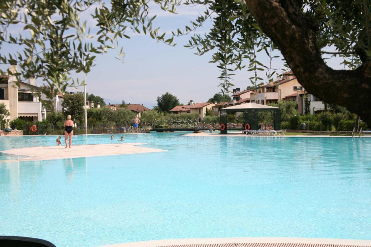 Lugana Resort & Sporting Club - Sermana Village Peschiera del Garda Bagian luar foto
